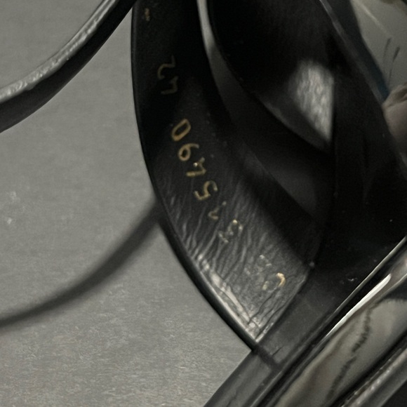 Saint Laurent Glossy Black Sandals - Picture 7 of 8